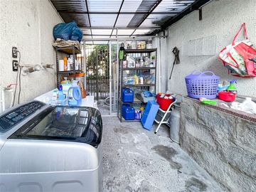 Casa en venta de 5 dorm. en Las Condes