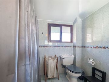 Casa en venta de 5 dorm. en Las Condes