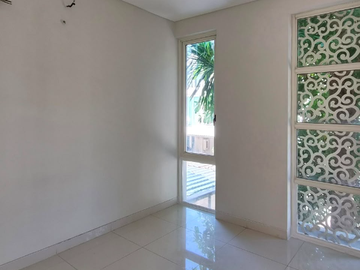 Rumah Grand Island Zimbali Costa Pakuwon City Type Bazley