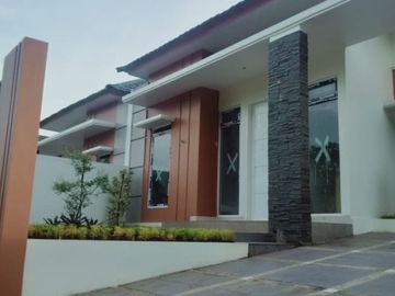 Dijual Rumah Baru di Kota Padang