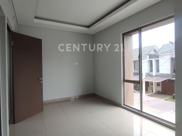 Rumah Baru Siap Huni  Di Grand Duta City, Cluster West Manhattan