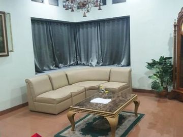 Dijual Rumah Mewah Ada Kolam Renang