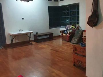Dijual Rumah Mewah Ada Kolam Renang