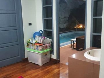 Dijual Rumah Mewah Ada Kolam Renang