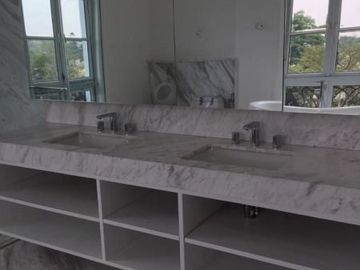 Dijual Rumah Mewah Pondok Hijau Golf Cluster Tiara Gading Serpong Ada Swimming Pool Lokasi Strategis