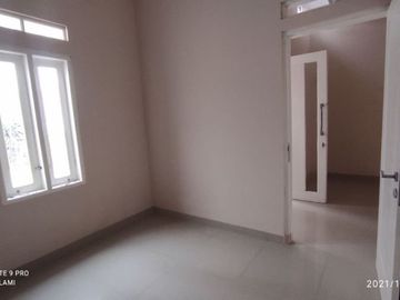 Dijual Rumah Dekat Pondok Kopi 3 Kamar