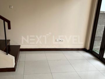 Rumah Mewah Di Cluster Asia Tropis Harapan Indah Bekasi Jawa Barat Luas Tanah 300m2 dan Luas Bangunan 275m2