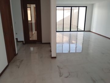 Casa en Venta, Parque Chihuahua, Lomas de Angelopolis, Zona Comercial Sonata 2