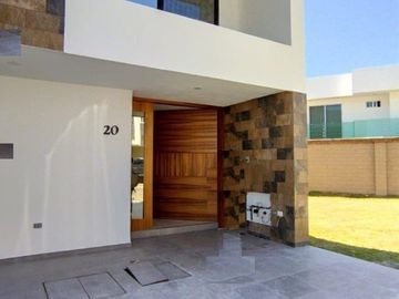 Casa en Venta, Parque Chihuahua, Lomas de Angelopolis, Zona Comercial Sonata 2