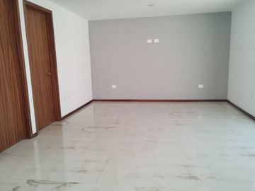 Casa en Venta, Parque Chihuahua, Lomas de Angelopolis, Zona Comercial Sonata 2