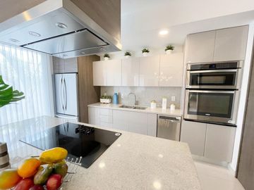 Casa en residencial privado con rooftop de 58 m2, sala de TV, casa club, spa, gi