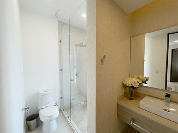 Casa en residencial privado con rooftop de 58 m2, sala de TV, casa club, spa, gi