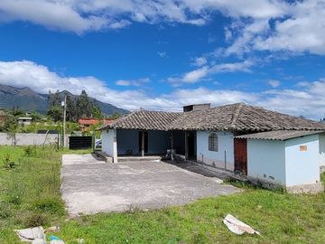 Se Vende Casa en la Montaña en Cotacachi