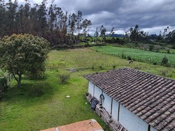 Se Vende Casa en la Montaña en Cotacachi