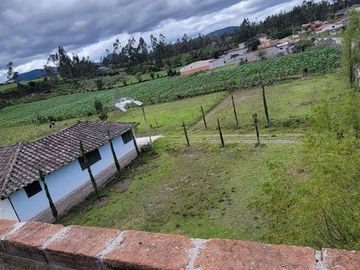 Se Vende Casa en la Montaña en Cotacachi