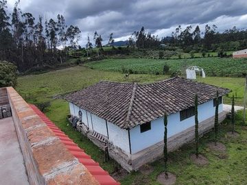 Se Vende Casa en la Montaña en Cotacachi