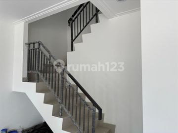 Disewakan Rumah Pik2