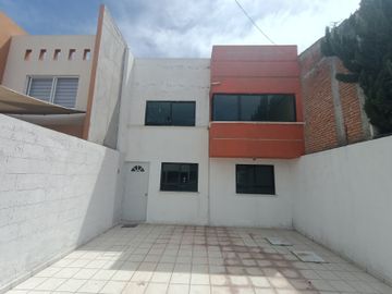 CASA EN PRIVADA ZONA SUR CERCA DE LA PROCURADURIA DE JUSTICIA
