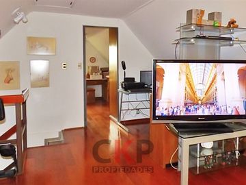 CASA 163 m2 4D/3B sector MARDOÑAL / ALTO LAS CONDES