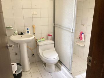 apartamento en arriendo/venta en altos del limón. Cod V106402