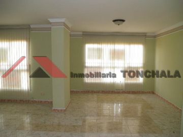 apartamento en venta en quinta bosch. Cod V10576