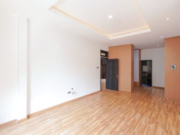 Rumah Luas 2 Lt 15 Menit ke Pintu Tol BSD Timur 1 Dibantu KPR J-15289