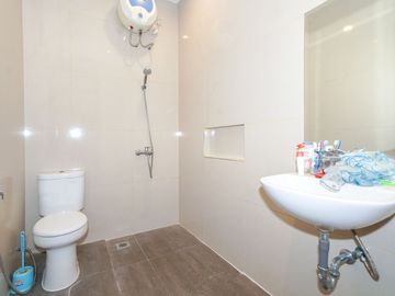 Rumah Luas 2 Lt 15 Menit ke Pintu Tol BSD Timur 1 Dibantu KPR J-15289
