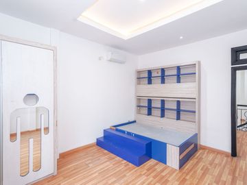 Rumah Luas 2 Lt 15 Menit ke Pintu Tol BSD Timur 1 Dibantu KPR J-15289