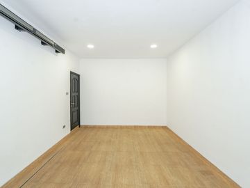 Rumah Luas 2 Lt 15 Menit ke Pintu Tol BSD Timur 1 Dibantu KPR J-15289
