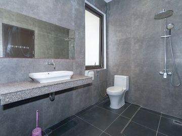 Rumah Luas 2 Lt 15 Menit ke Pintu Tol BSD Timur 1 Dibantu KPR J-15289