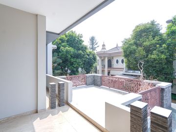 Rumah Luas 2 Lt 15 Menit ke Pintu Tol BSD Timur 1 Dibantu KPR J-15289