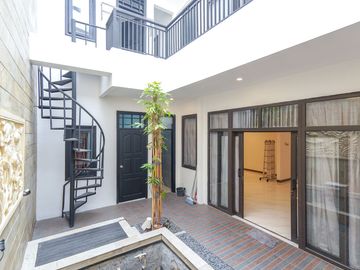 Rumah Luas 2 Lt 15 Menit ke Pintu Tol BSD Timur 1 Dibantu KPR J-15289