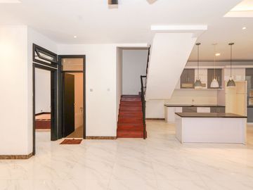 Rumah Luas 2 Lt 15 Menit ke Pintu Tol BSD Timur 1 Dibantu KPR J-15289