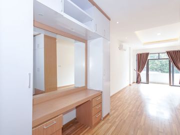 Rumah Luas 2 Lt 15 Menit ke Pintu Tol BSD Timur 1 Dibantu KPR J-15289