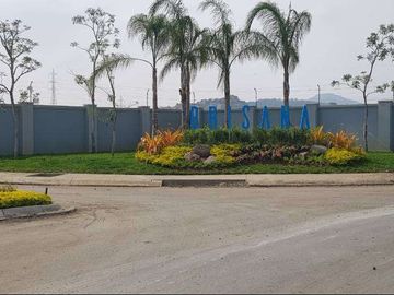 Venta de Casa 4 dormitorios en Urb. Casalaguna a 5 min. C.C Dorado, La Aurora