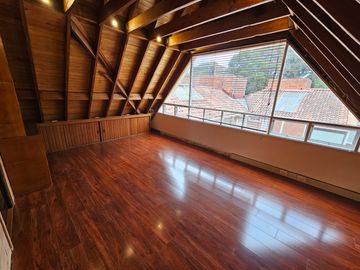¡Tu Refugio Exclusivo en el Corazón de Bogotá! CASA VIRREY