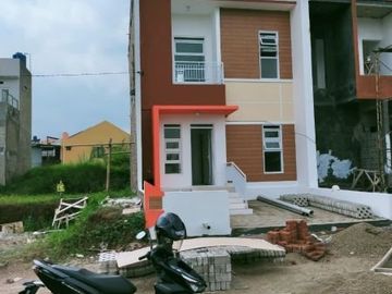 rumah baru yg nyaman dihuni bersama keluarga dibandung barat