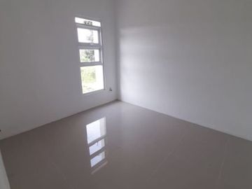 rumah baru yg nyaman dihuni bersama keluarga dibandung barat