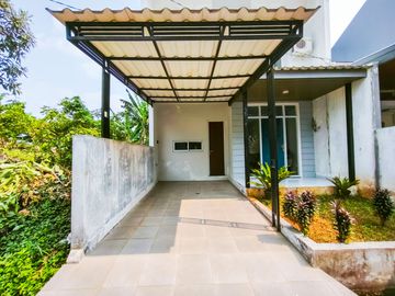 Rumah 2 Lantai Terawat 13 Menit ke Terminal Depok Dibantu KPR J-7338