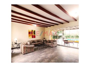 Casa de Campo en Venta: Condominio La Toscana - Chincha

Ubicación: Condominio La Toscana, El Carmen, Chincha
Antigüedad: 12 años
Área de Terreno