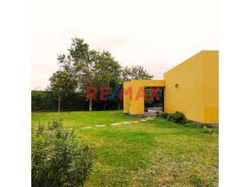 Casa de Campo en Venta: Condominio La Toscana - Chincha

Ubicación: Condominio La Toscana, El Carmen, Chincha
Antigüedad: 12 años
Área de Terreno