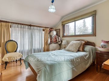 Venta Casa Aislada en Simon Bolivar, La Reina.