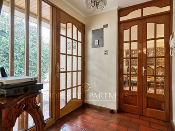 Venta Casa Aislada en Simon Bolivar, La Reina.