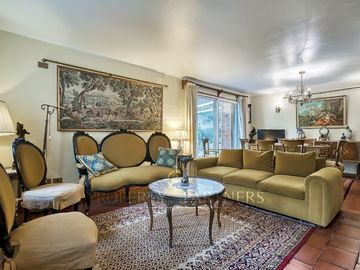 Venta Casa Aislada en Simon Bolivar, La Reina.