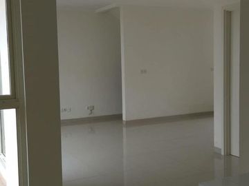 Rumah Bagus 9x20 dan Strategis di Suvarna Sutera, Only 1,5M!