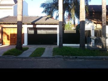 Chalet en venta en Villa Luzuriaga