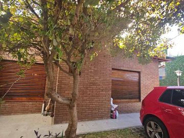 Chalet en venta en Villa Luzuriaga