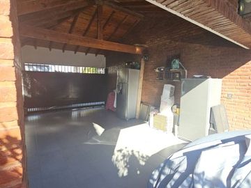 Chalet en venta en Villa Luzuriaga