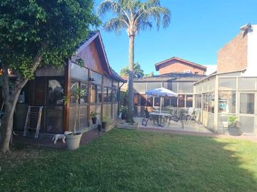 Chalet en venta en Villa Luzuriaga