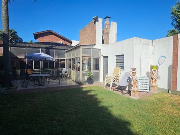 Chalet en venta en Villa Luzuriaga